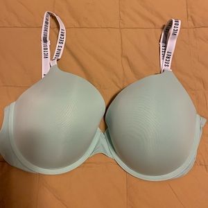Victoria’s Secret Push-up T-shirt Bra